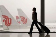 仅一个季度，国航从盈利近19亿转为全年亏损近18亿