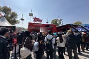 现场直击｜3天23万人次观众涌入上赛场，F1引爆上海文商旅体展消费