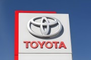 净利润暴跌43%！丰田紧急换帅，日系车阵营分裂，中国市场成终极考场