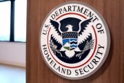 民主党称美国土安全部停摆谈判陷入僵局