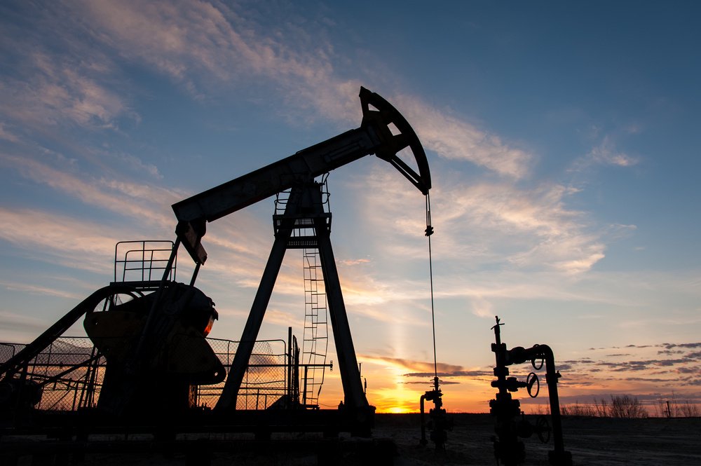 “欧佩克+”宣布继续暂停增产 不再提高3月原油产量