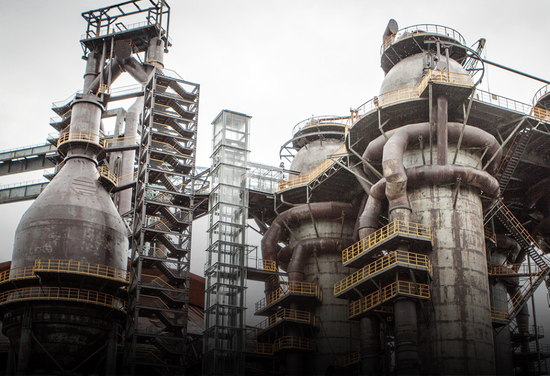 山西焦化的背离谜题：业绩爆雷日，股价涨停时