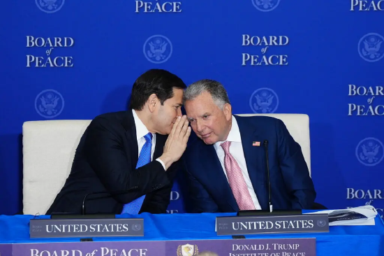 特朗普考虑先对伊朗实施精准打击,随后发动更大规模攻击