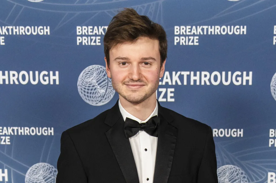 硅谷CEO看傻了:大批名校生连夜退学,10后高中生靠AI融资千万!