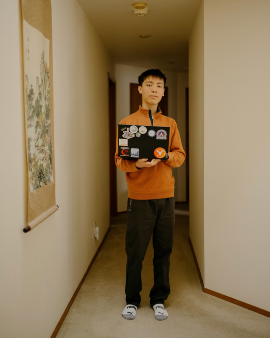 硅谷CEO看傻了:大批名校生连夜退学,10后高中生靠AI融资千万!