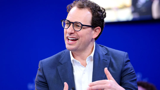 Anthropic更新Claude Cowork工具，旨在提升普通办公人员工作效率