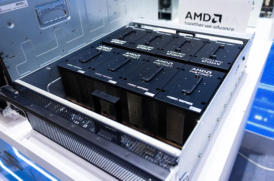 苏妈豁出去了！AMD“股票换订单”吸引榜一大哥刷火箭，引发循环交易担忧