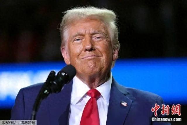 自诩“美国黄金时代”，特朗普“史上最长”国情咨文遭群嘲 两党恶斗升级