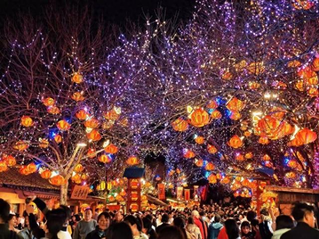 银联网联双增长，春节支付数据拉长阳线