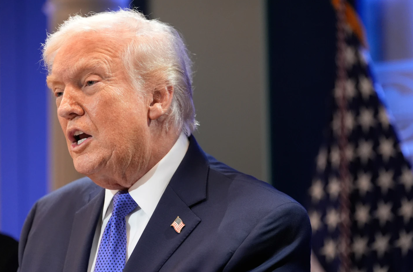 特朗普称美方“基本摧毁”伊朗海军总部