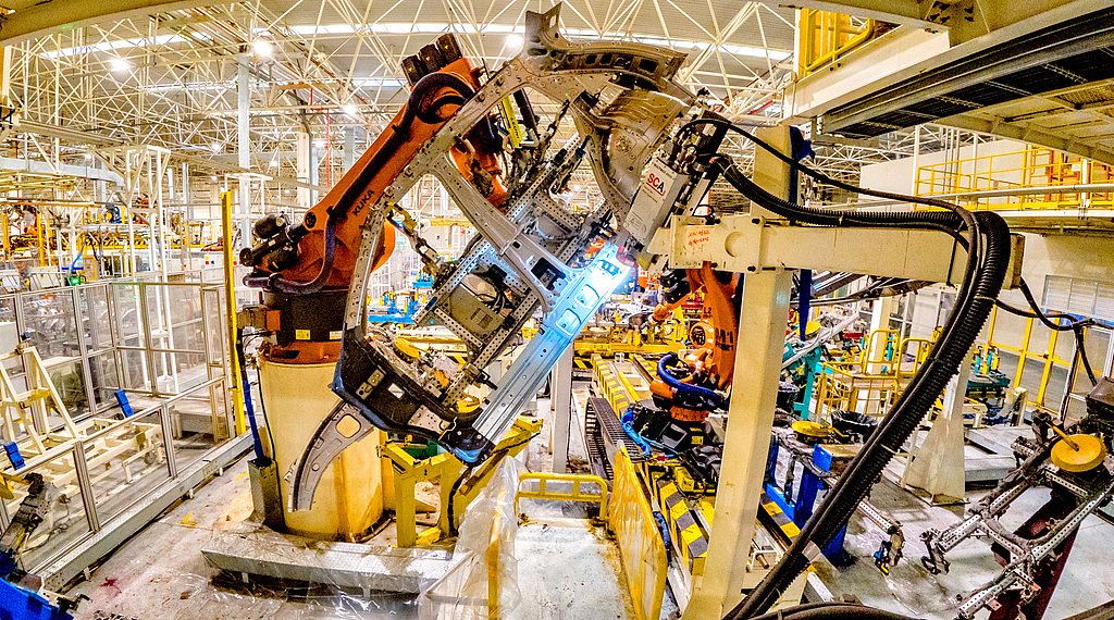 政府工作报告解读丨关注三大看点，从细微处见大势