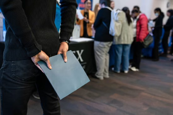 周五就业报告前瞻：美国劳动力市场进入“低招聘、低裁员”新常态