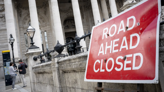 伊朗战事导致英国央行下一次降息被迫暂停