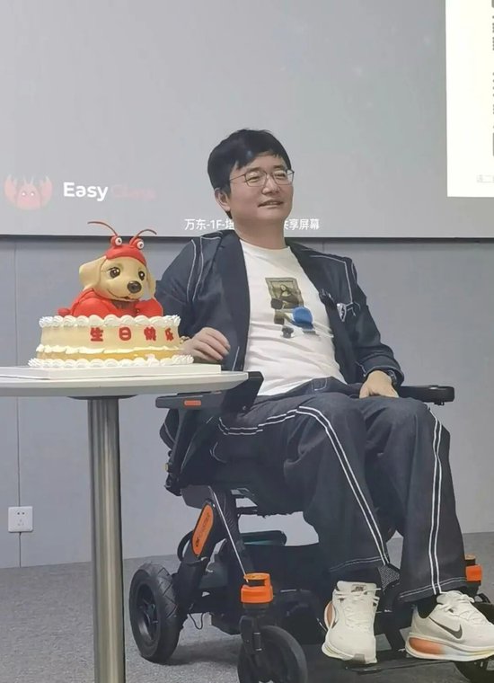 “养虾”制造的“全民焦虑”，底层传播逻辑是？