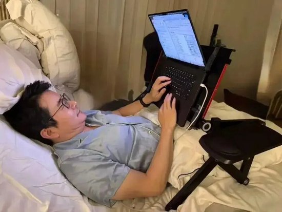 “养虾”制造的“全民焦虑”，底层传播逻辑是？