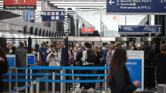 美国运输安全管理局员工将迎来停摆后首次欠薪