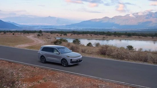 理想第一份AI公司财报，背后是五个问题