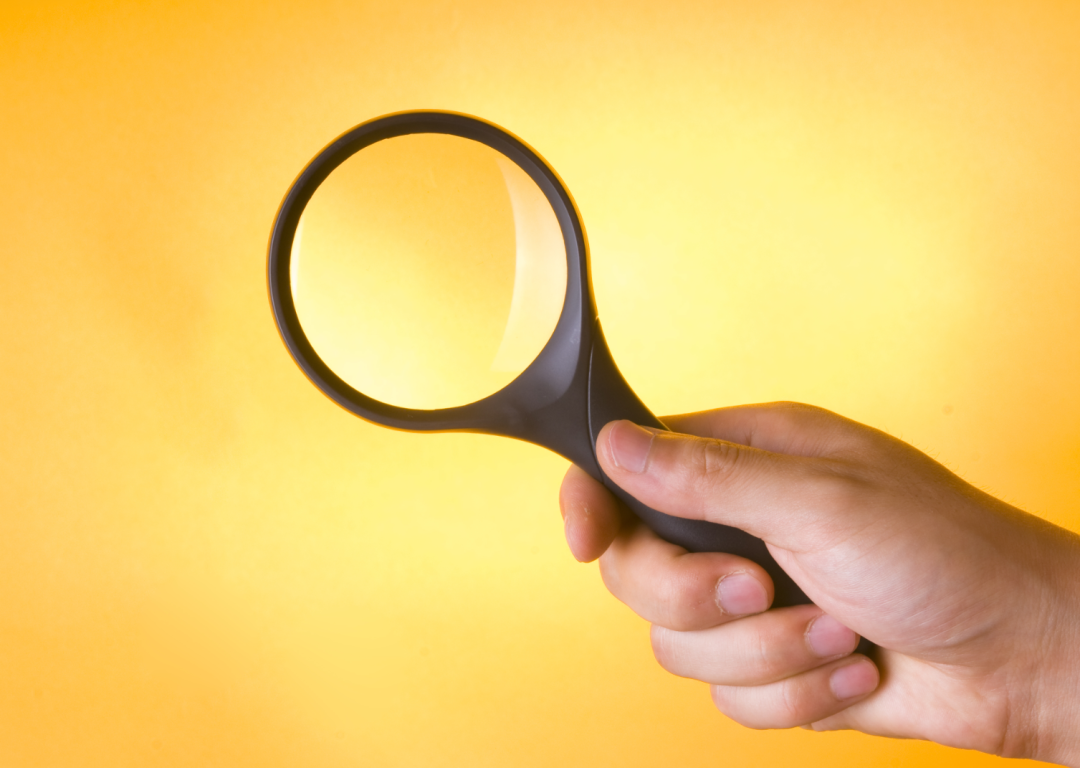 哪吒汽车承诺免费的维修，需自掏腰包数万元！卖车亏70%…