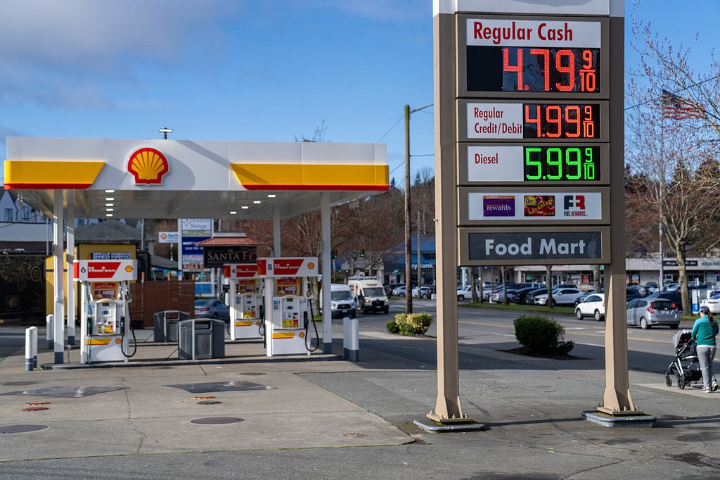 国际油价上涨 美政府拟放松对委内瑞拉制裁