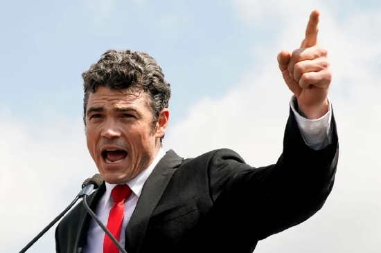 伊朗战争考验特朗普主义