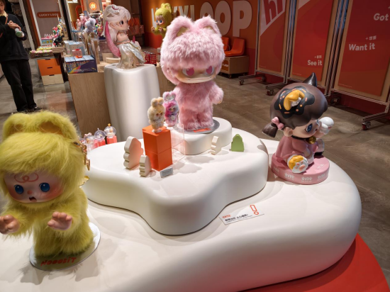 “没有辨识度！” 阿里潮玩首店遇冷顾客寥寥，新IP“撞脸”LABUBU？