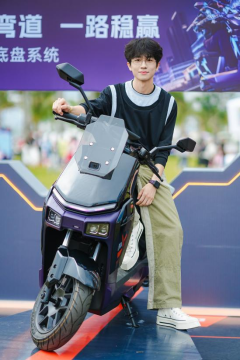 两轮电动车换挡提智，雅迪让智能成为国民级体验