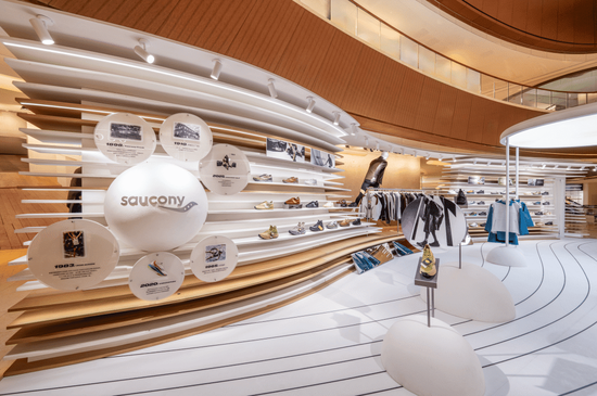 丁水波坐不住了!特步业绩不及预期,竟靠两年前跨国收购撑场