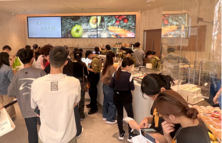 奈雪的茶2025年营收超43亿 单店日订单量提升15.7%