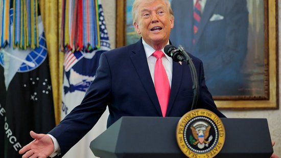 特朗普:伊朗谈判代表“最好尽快认真起来,否则就晚了”