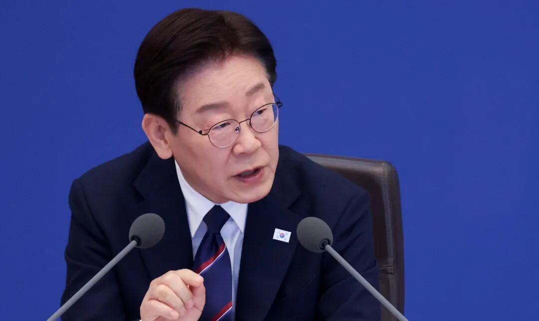 李在明:形势比预期更严峻,愁得睡不着觉……韩国民众开始抢垃圾袋