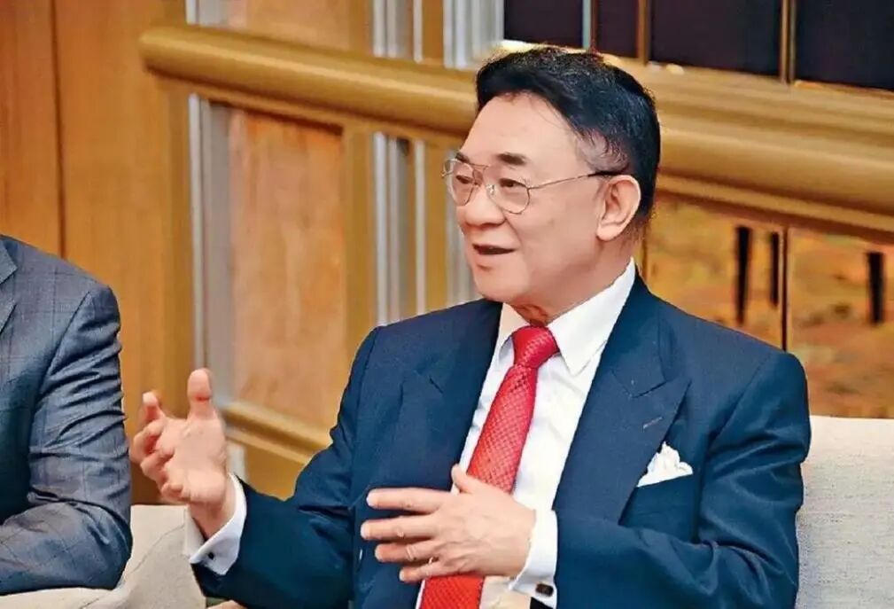 千亿豪门越斗越富？兄弟反目、母子对簿公堂，却干出10家上市公司！