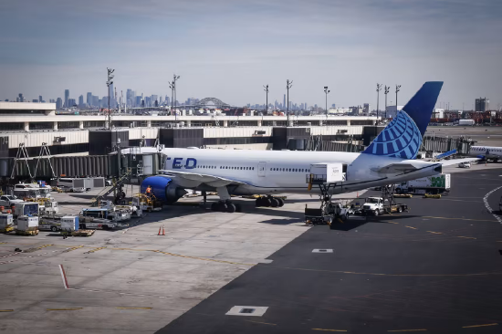 企业因伊朗战争悄然涨价与明码加价的种种手段