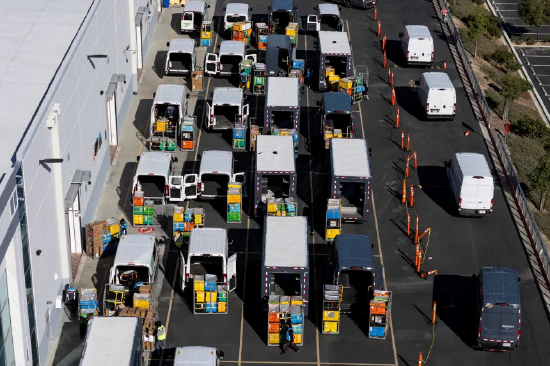 企业因伊朗战争悄然涨价与明码加价的种种手段