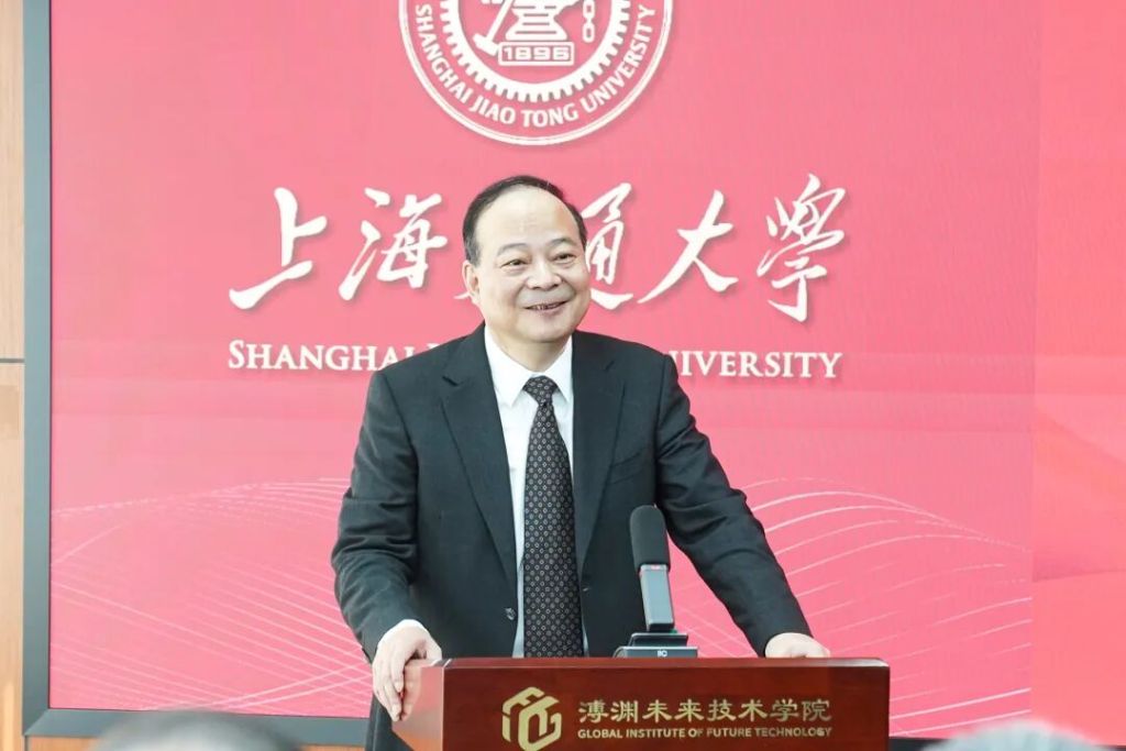 不止捐了20亿元!曾毓群回母校上海交大:创新根基在教育、核心在人才