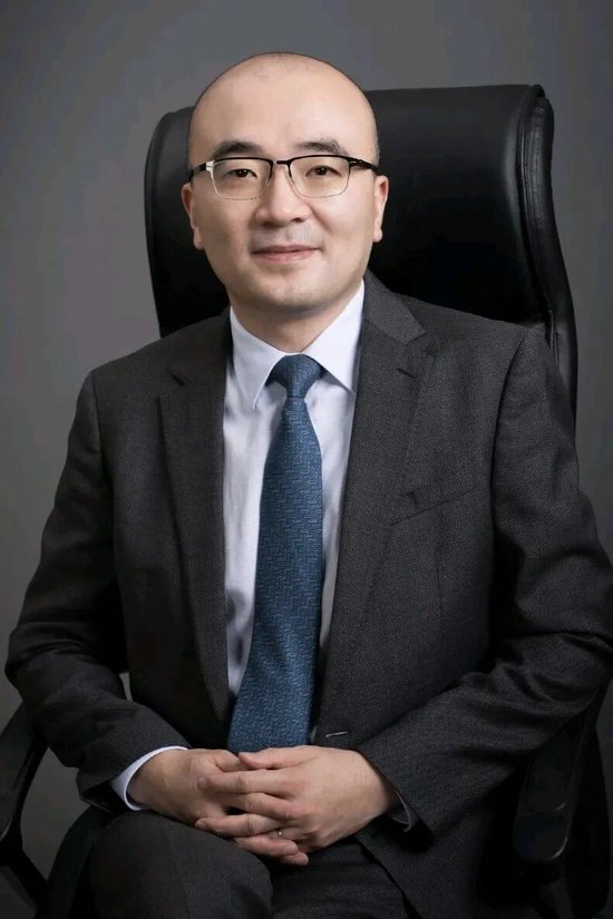 万家方一天或加盟华安基金