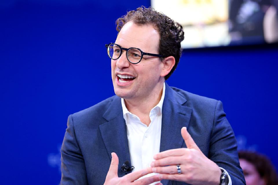 与Anthropic达成合作协议,CoreWeave股价上涨10%