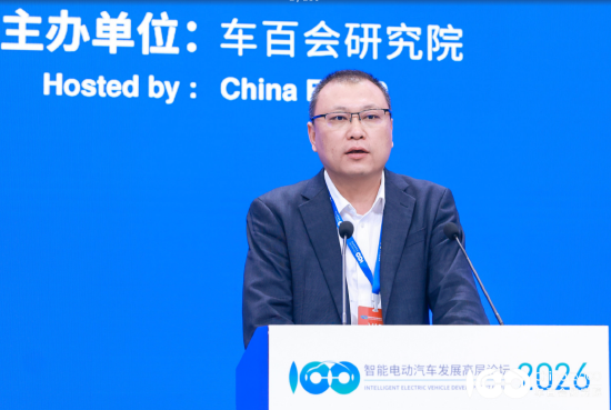 百度副总裁石清华：企业要开始进行自己的算力规划，现在是“卡吃人、卡吃业务”