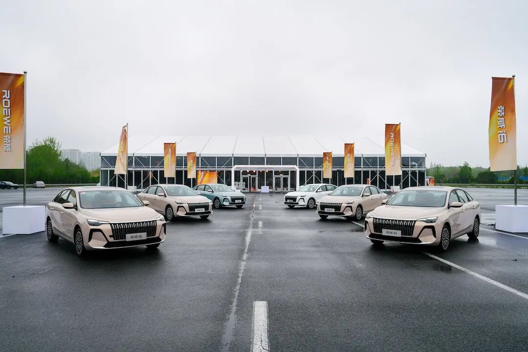 全新荣威i6在油电分水岭 充分证明成为一款国民好车的实力