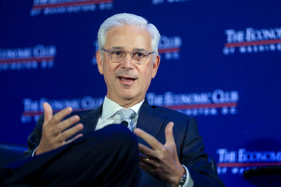 富国银行 CEO：美国经济基本面仍具韧性，民众悲观情绪显著背离现实