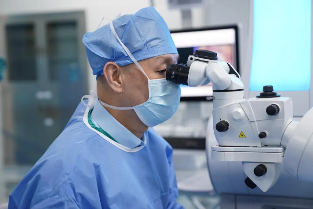 550亿长沙眼科大佬，筹划赴港上市