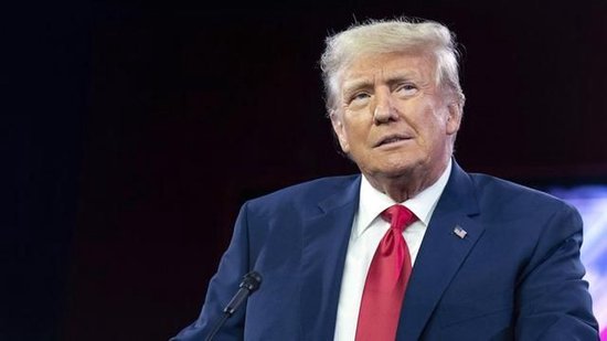 特朗普称赞阿联酋退出OPEC 表示此举将降低能源价格