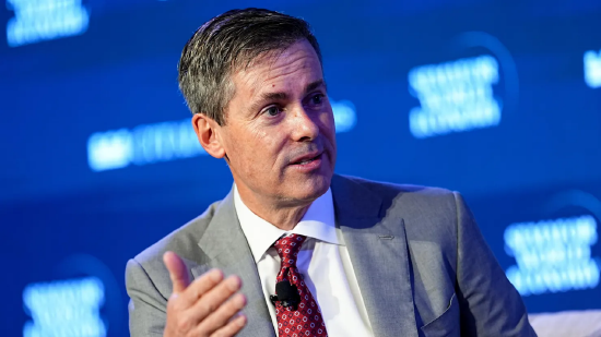 礼来涨8.4% 一季度业绩超预期、上调全年展望