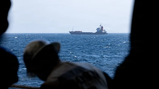 美国军舰在霍尔木兹海峡被伊朗击中？美军否认