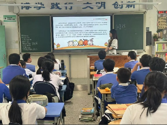 515投资者保护 | 走进校园、社区、花市！鹏华基金青年投教团荣获2026年度最具影响力投教项目奖