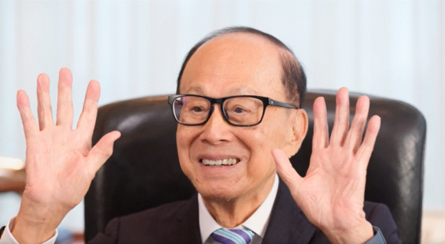 半年累计套现2200亿！98岁李嘉诚又出手，455亿抛售英国电讯49%股权