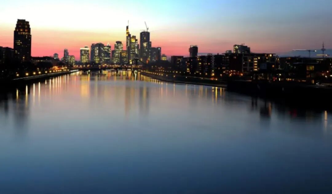欧元EURUSD空头狂欢！德国经济熄火，欧洲通胀失控信号全面亮起，市场押注年内继续加息